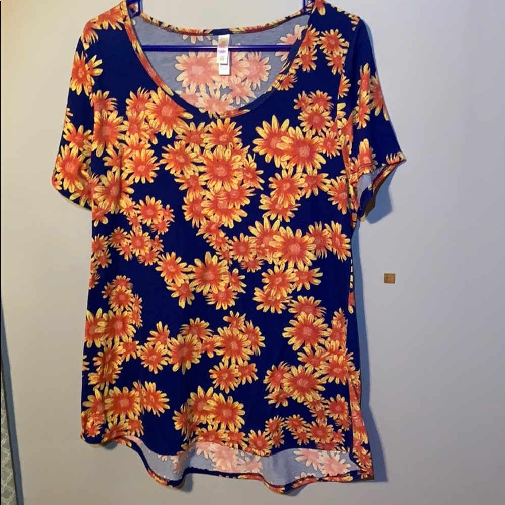 Lula Roe tee